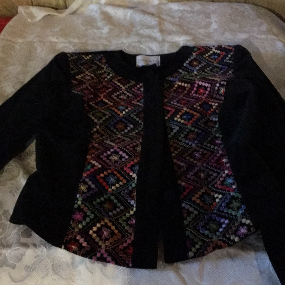 Black embroidery dinner jacket